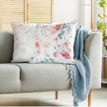 Zamatová obliečka na vankúš s pastelovou potlačou kvetov VELVET 156